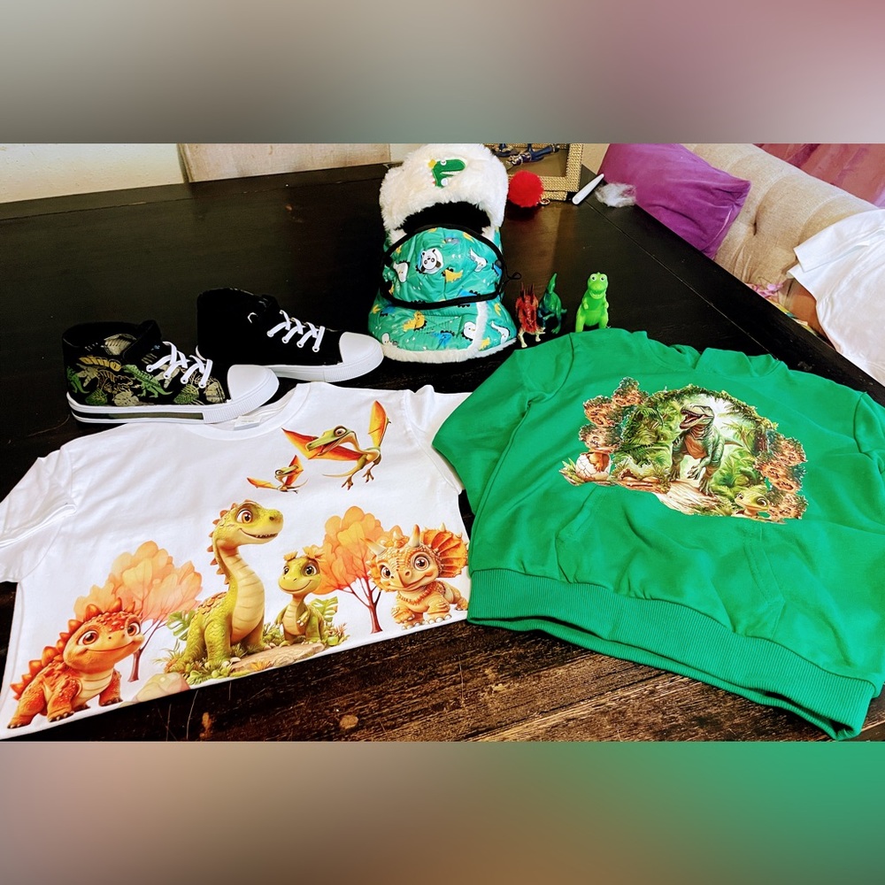 Dinosaur gift box (Everything is customized and made to order)